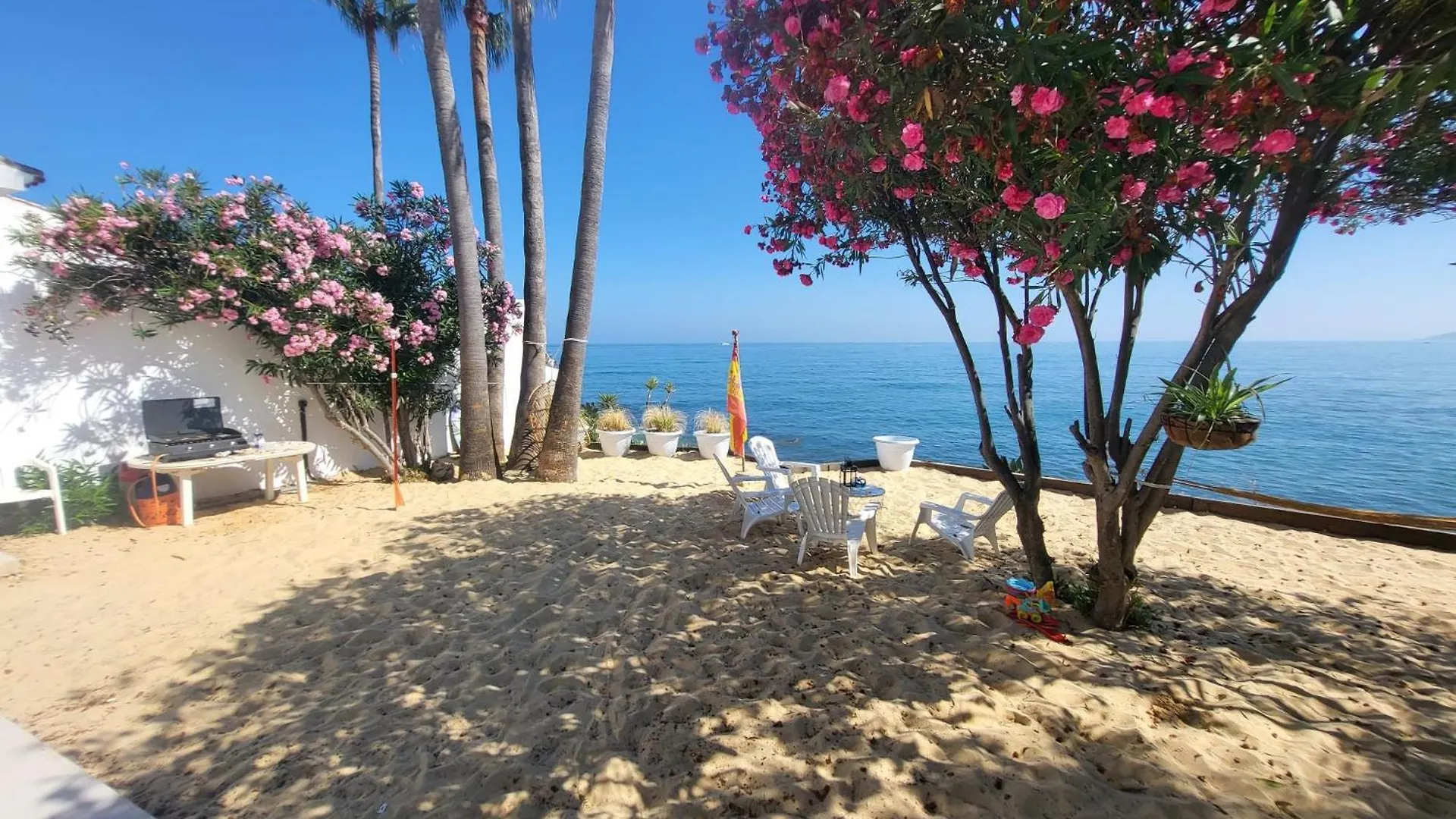 Beachfront Villa Estepona