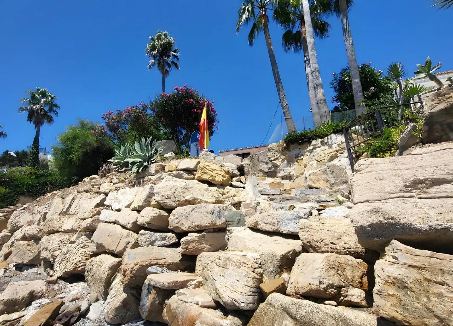 אסטפונה Beachfront Villa ספרד